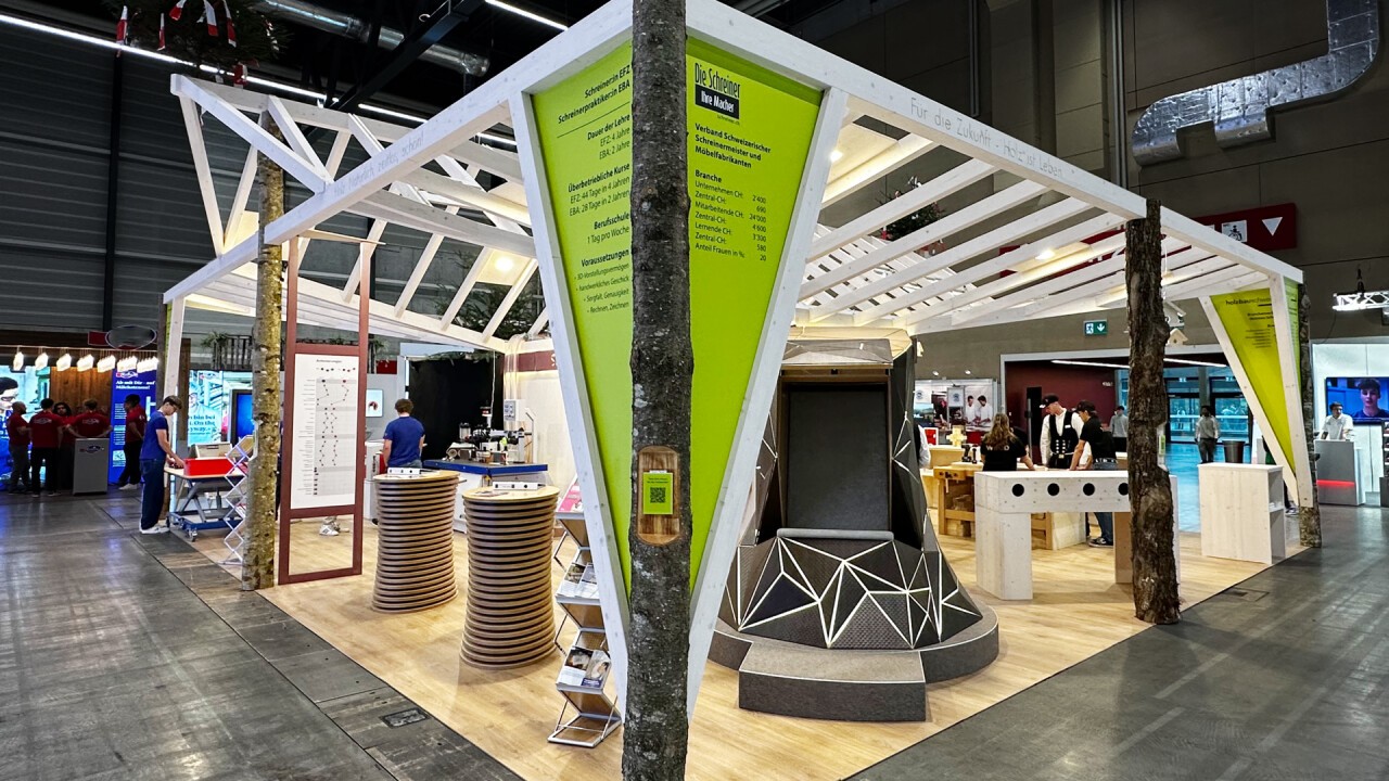 Der Stand wurde ausschliesslich mit Heco-Schrauben von Allchemet gebaut. Bild vom Verband Luzerner Schreiner (an der Zebi)