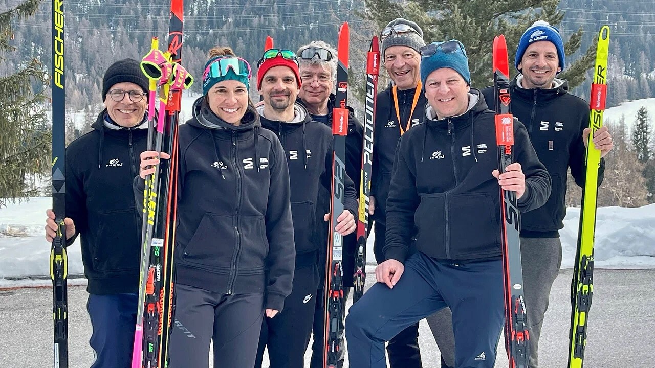 Engadin Skimarathon 2025: Das Messe Luzern Langlaufteam ist seit zehn Jahren gemeinsam unterwegs.