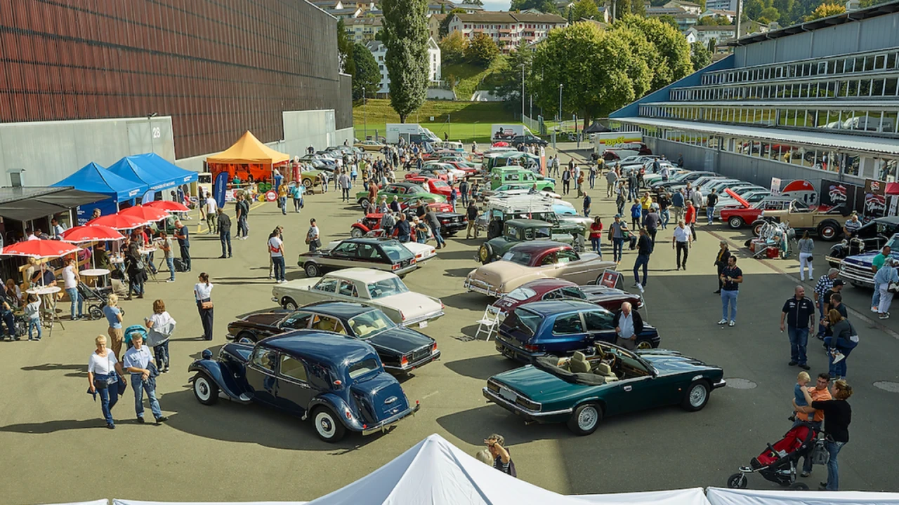 Über 800 Oldtimer gibt es an den drei Messetagen zu sehen. (Foto: Swiss Classic World)